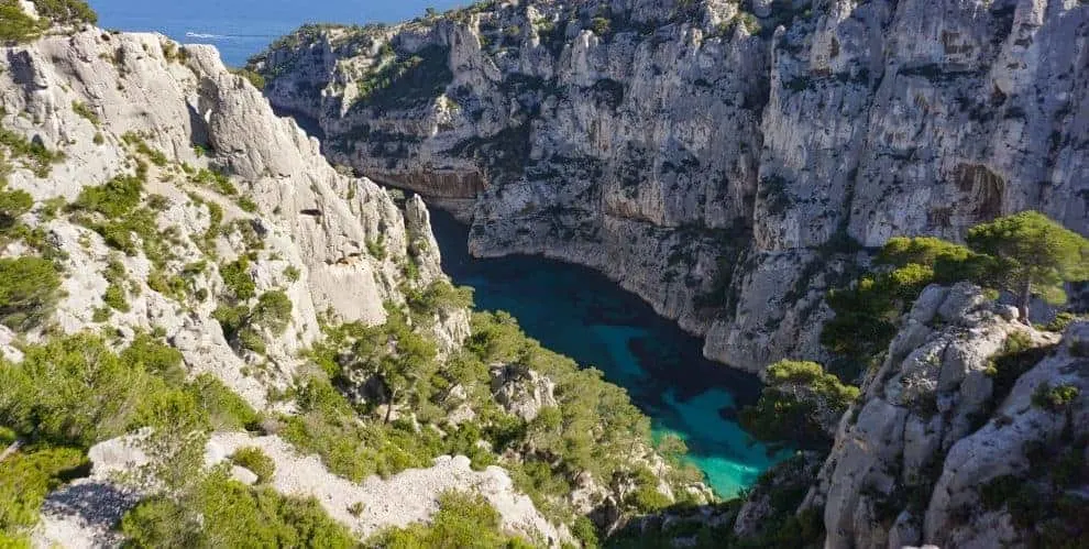 The Calanques de Cassis, a family friendly hike in Provence, France