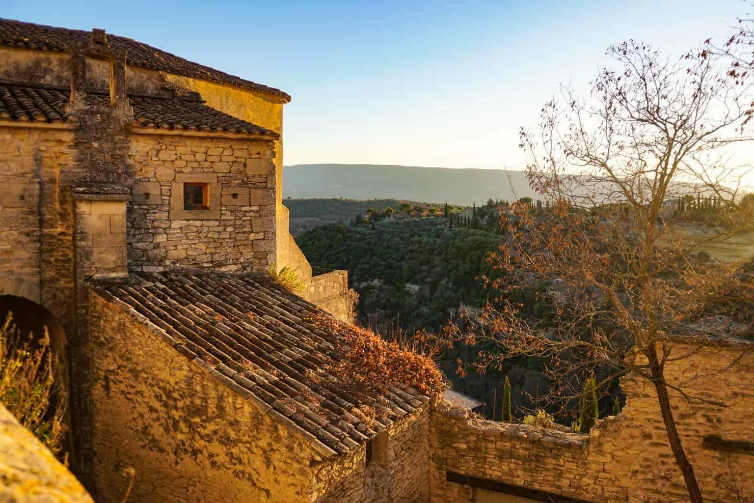 Best Day Trips from Aix en Provence, France. Top Tours from Aix-en-Provence.