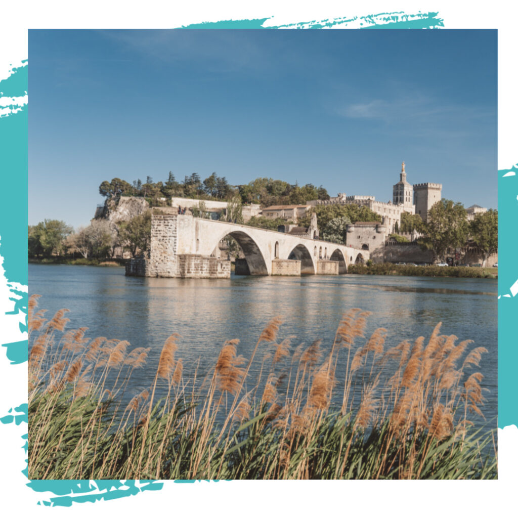 Avignon travel guides